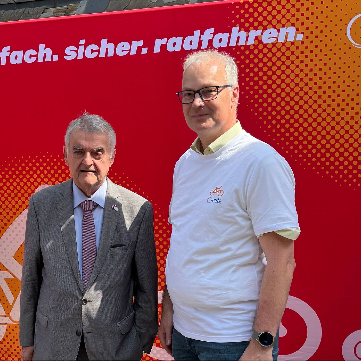 Herbert Reul (Innenminister NRW) im Gespräch mit Marc Zietan (ADFC Landesvorstand) zur Radverkehrssicherheit im Land. 