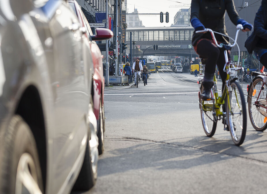 Radfahren in der Stadt: Enge Radfahren in der Stadt: Enge